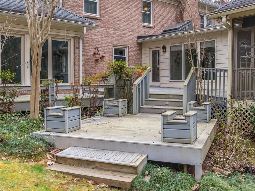 8265 Hewlett Road, Sandy Springs, Georgia 30350, 5 Bedrooms Bedrooms, ,4 BathroomsBathrooms,Residential,Sold,8265 Hewlett Road,6526217