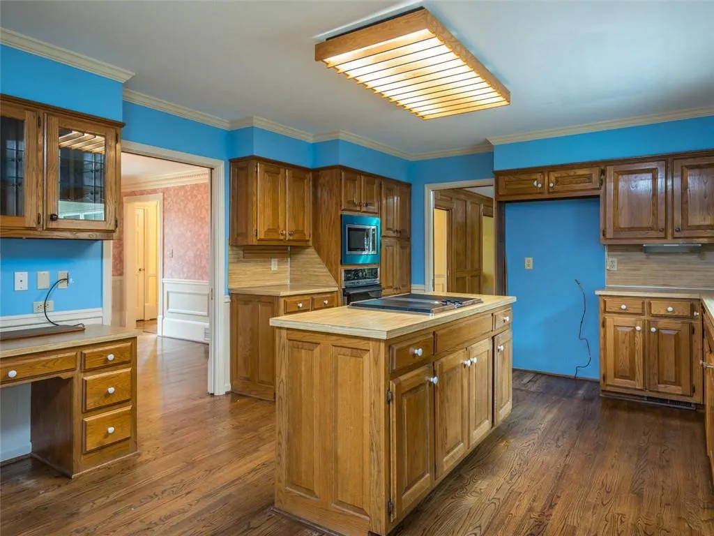 8265 Hewlett Road, Sandy Springs, Georgia 30350, 5 Bedrooms Bedrooms, ,4 BathroomsBathrooms,Residential,Sold,8265 Hewlett Road,6526217