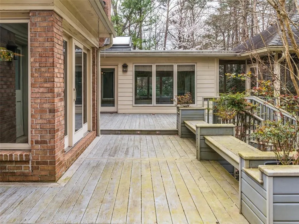 8265 Hewlett Road, Sandy Springs, Georgia 30350, 5 Bedrooms Bedrooms, ,4 BathroomsBathrooms,Residential,Sold,8265 Hewlett Road,6526217