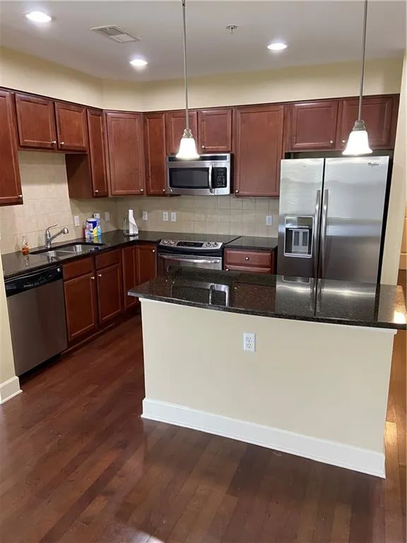 200 River Vista Drive Unit 502, Atlanta, Georgia 30339, 2 Bedrooms Bedrooms, ,2 BathroomsBathrooms,Residential,Sold,200 River Vista Drive Unit 502,6800426