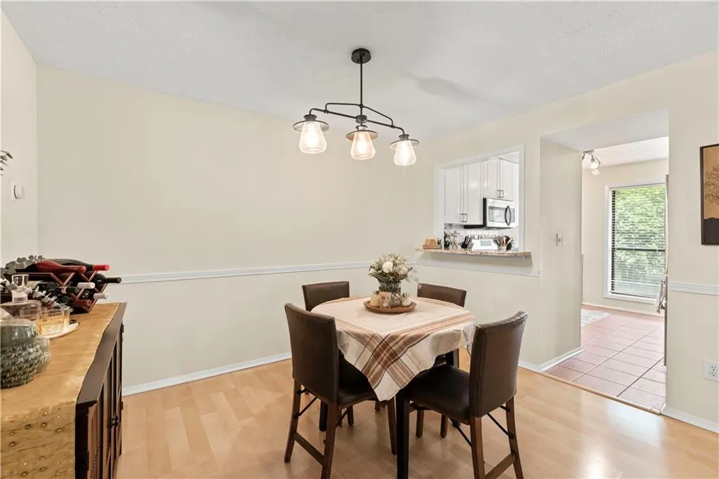 1206 Woodcliff Drive, Sandy Springs, Georgia 30350, 2 Bedrooms Bedrooms, ,2 BathroomsBathrooms,Residential,Sold,1206 Woodcliff Drive,7062040