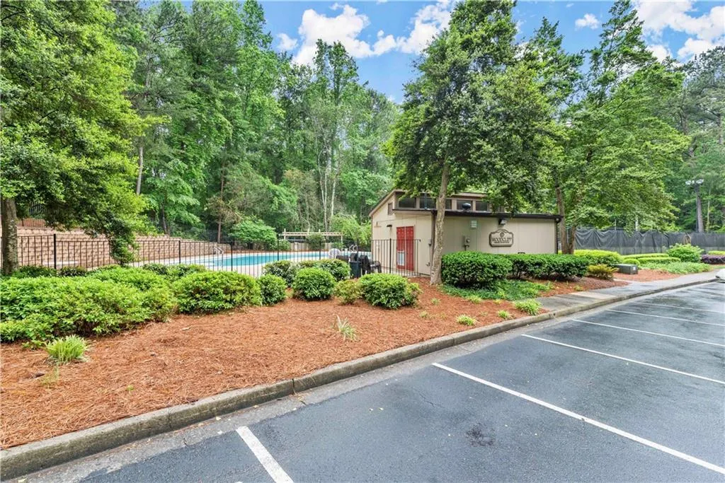 1206 Woodcliff Drive, Sandy Springs, Georgia 30350, 2 Bedrooms Bedrooms, ,2 BathroomsBathrooms,Residential,Sold,1206 Woodcliff Drive,7062040