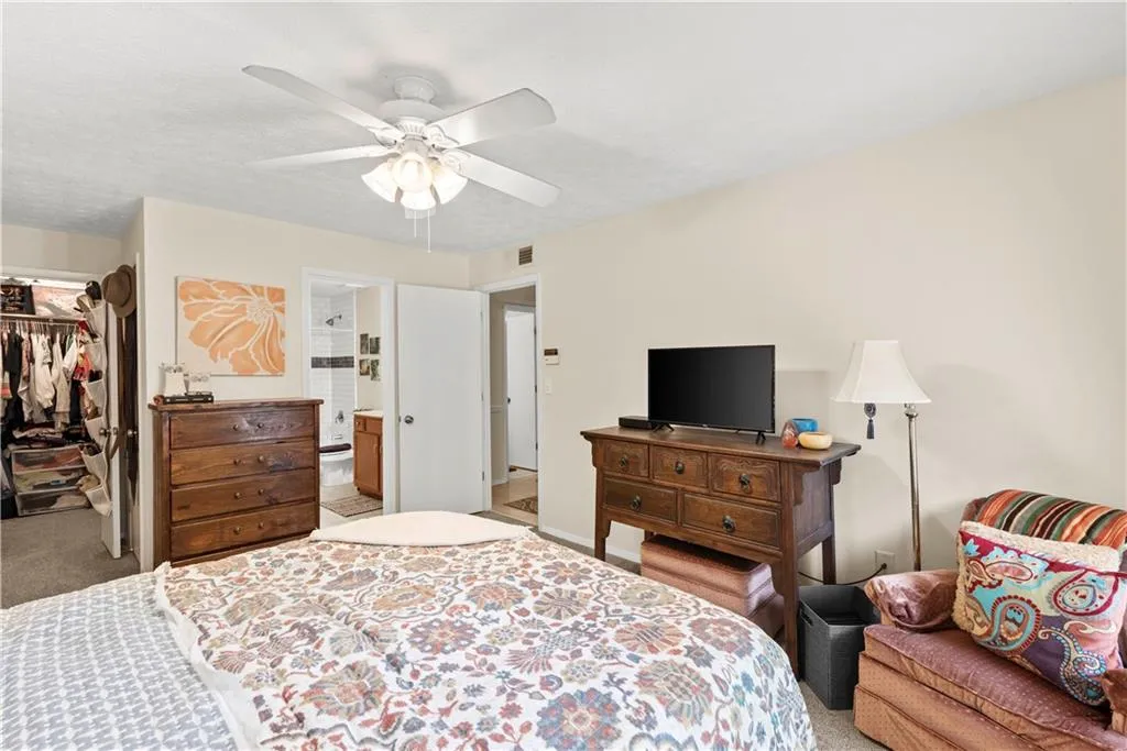 1206 Woodcliff Drive, Sandy Springs, Georgia 30350, 2 Bedrooms Bedrooms, ,2 BathroomsBathrooms,Residential,Sold,1206 Woodcliff Drive,7062040