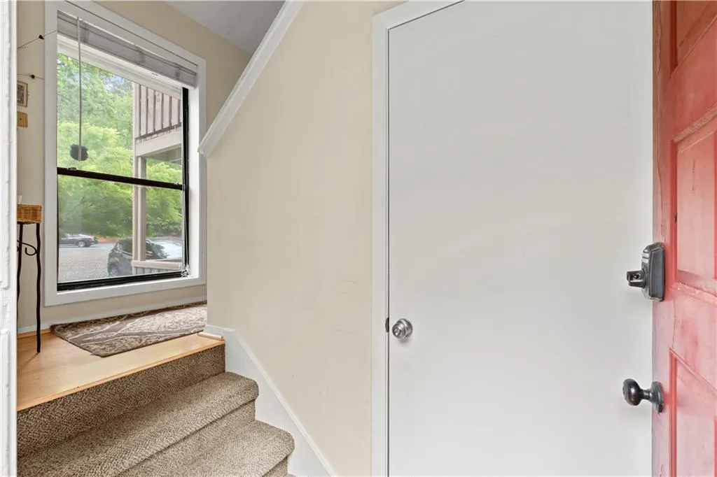 1206 Woodcliff Drive, Sandy Springs, Georgia 30350, 2 Bedrooms Bedrooms, ,2 BathroomsBathrooms,Residential,Sold,1206 Woodcliff Drive,7062040