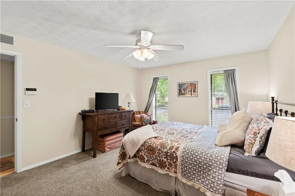 1206 Woodcliff Drive, Sandy Springs, Georgia 30350, 2 Bedrooms Bedrooms, ,2 BathroomsBathrooms,Residential,Sold,1206 Woodcliff Drive,7062040