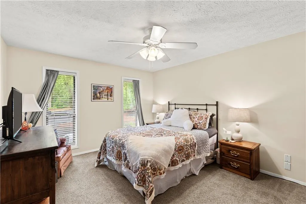 1206 Woodcliff Drive, Sandy Springs, Georgia 30350, 2 Bedrooms Bedrooms, ,2 BathroomsBathrooms,Residential,Sold,1206 Woodcliff Drive,7062040