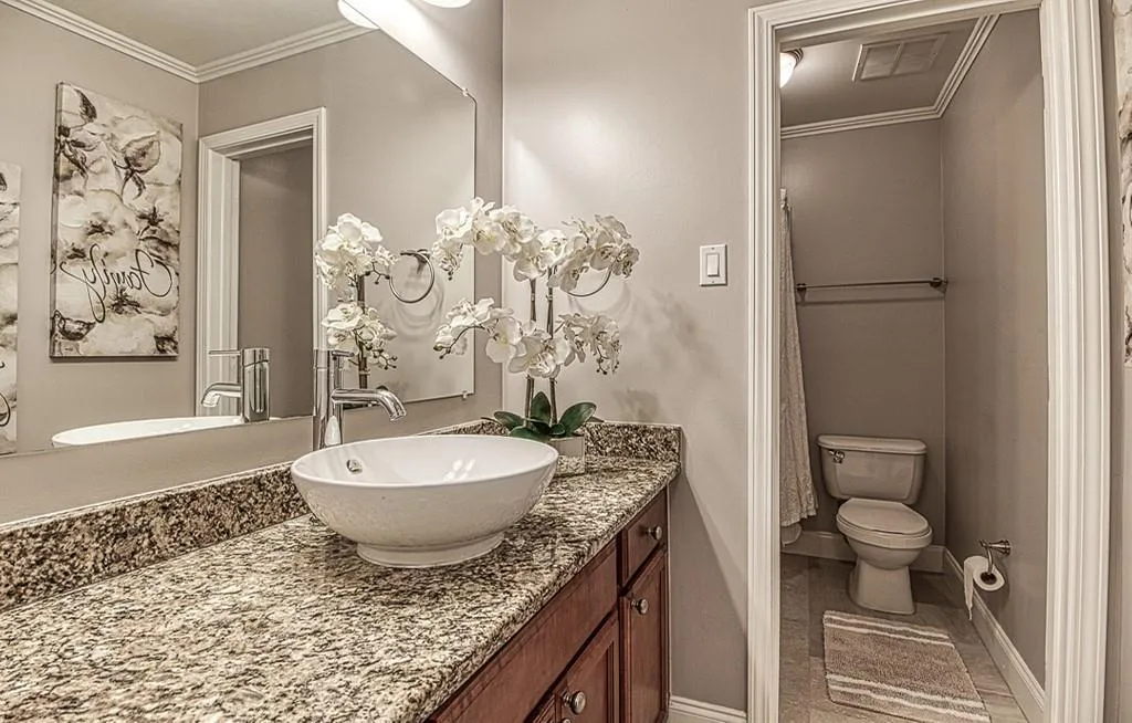 6980 Roswell Road Ne Unit E8, Atlanta, Georgia 30328, 2 Bedrooms Bedrooms, ,2 BathroomsBathrooms,Residential,Sold,6980 Roswell Road Ne Unit E8,6756989