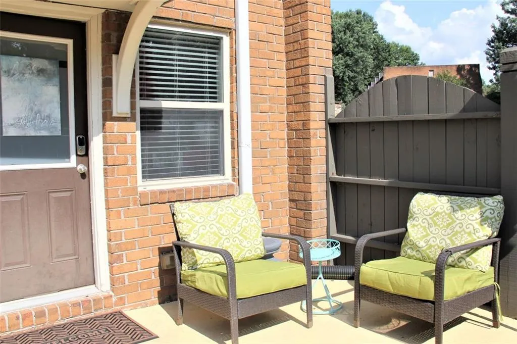 215 Winding River Drive Unit A, Atlanta, Georgia 30350, 2 Bedrooms Bedrooms, ,2 BathroomsBathrooms,Residential,Sold,215 Winding River Drive Unit A,6927956