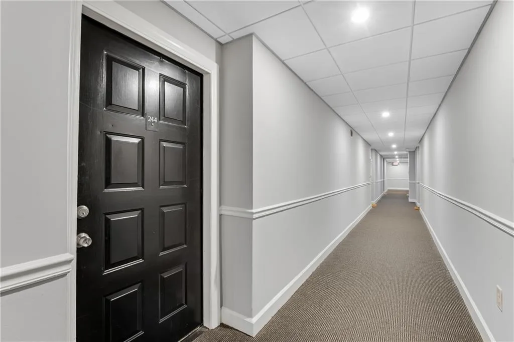 3655 Habersham Road Ne Unit 244b, Atlanta, Georgia 30305, 1 Bedroom Bedrooms, ,1 BathroomBathrooms,Residential,For Sale,3655 Habersham Road Ne Unit 244b,7574741