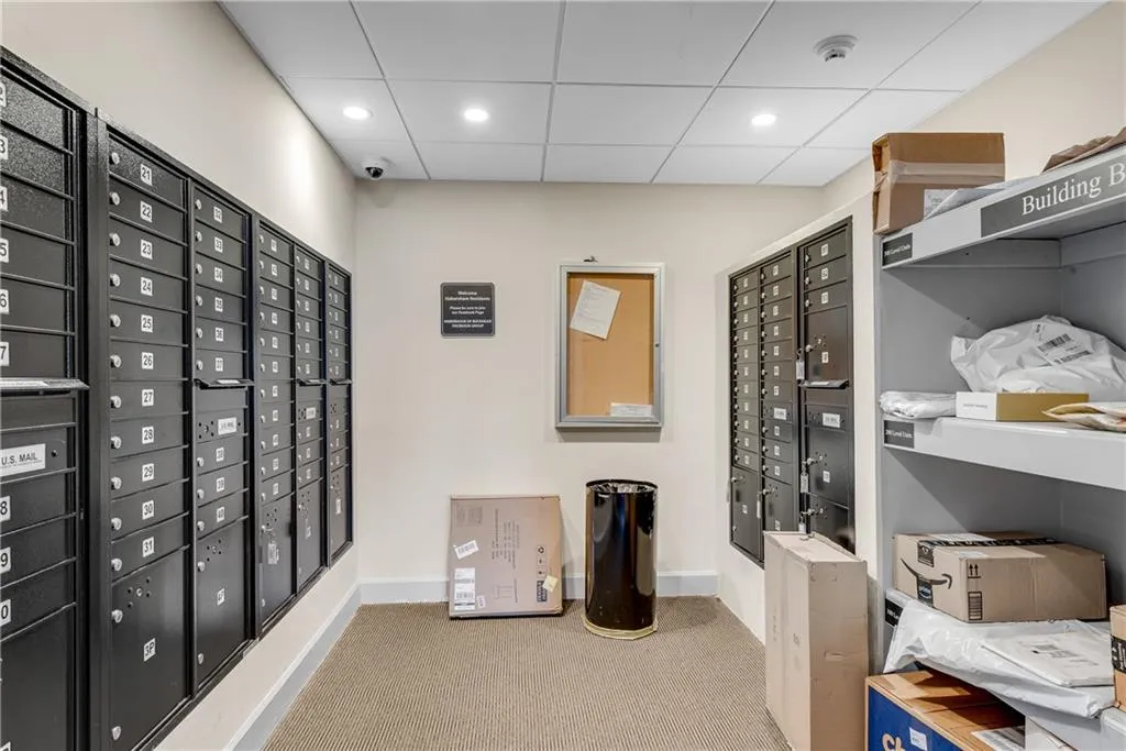 3655 Habersham Road Ne Unit 244b, Atlanta, Georgia 30305, 1 Bedroom Bedrooms, ,1 BathroomBathrooms,Residential,For Sale,3655 Habersham Road Ne Unit 244b,7574741