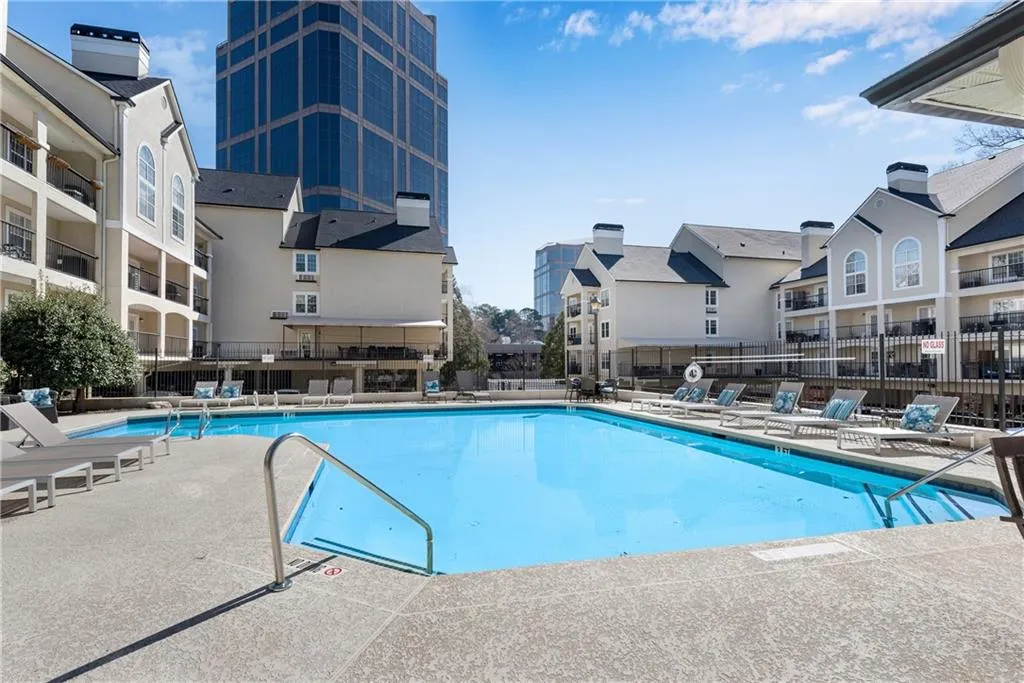 3655 Habersham Road Ne Unit 244b, Atlanta, Georgia 30305, 1 Bedroom Bedrooms, ,1 BathroomBathrooms,Residential,For Sale,3655 Habersham Road Ne Unit 244b,7574741
