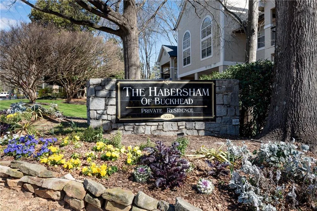 3655 Habersham Road Ne Unit 244b, Atlanta, Georgia 30305, 1 Bedroom Bedrooms, ,1 BathroomBathrooms,Residential,For Sale,3655 Habersham Road Ne Unit 244b,7574741