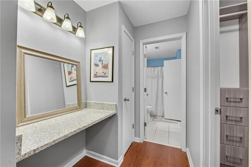 3655 Habersham Road Ne Unit 244b, Atlanta, Georgia 30305, 1 Bedroom Bedrooms, ,1 BathroomBathrooms,Residential,For Sale,3655 Habersham Road Ne Unit 244b,7574741