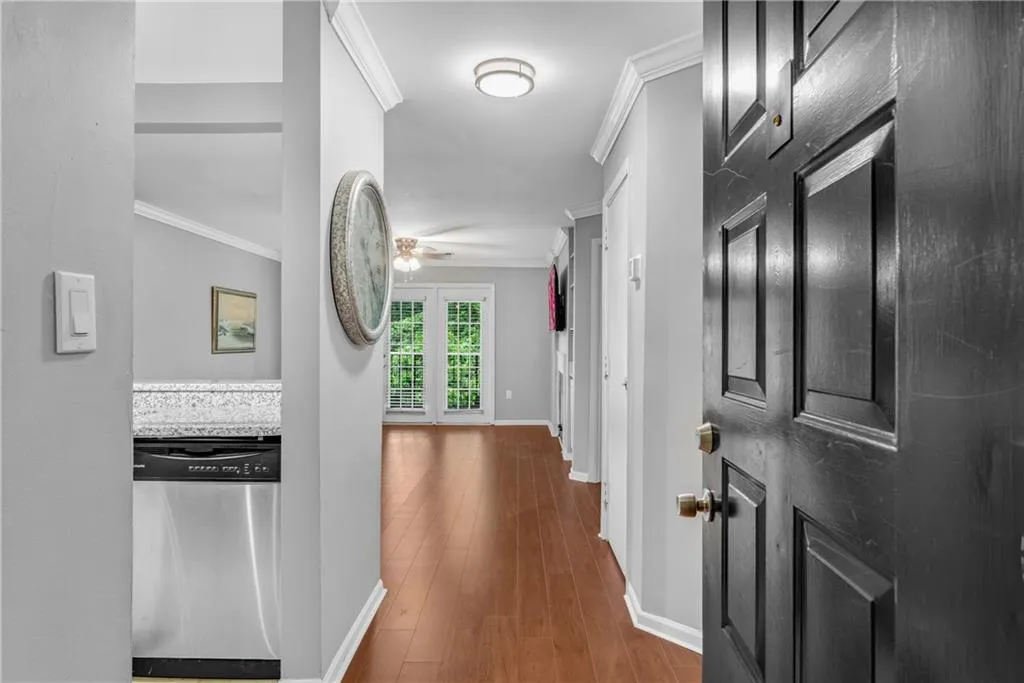 3655 Habersham Road Ne Unit 244b, Atlanta, Georgia 30305, 1 Bedroom Bedrooms, ,1 BathroomBathrooms,Residential,For Sale,3655 Habersham Road Ne Unit 244b,7574741