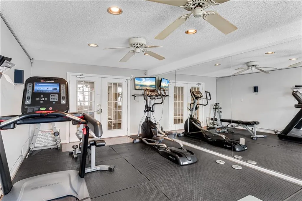 3655 Habersham Road Ne Unit 244b, Atlanta, Georgia 30305, 1 Bedroom Bedrooms, ,1 BathroomBathrooms,Residential,For Sale,3655 Habersham Road Ne Unit 244b,7574741