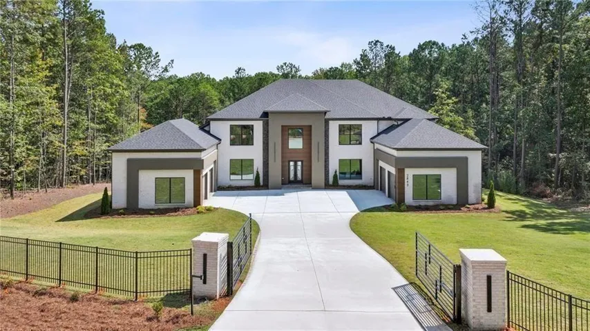 Another STUNNING build from Gali Properties!