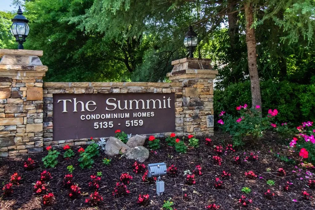 5155 Roswell Road Unit 3, Sandy Springs, Georgia 30342, 1 Bedroom Bedrooms, ,1 BathroomBathrooms,Residential,Sold,5155 Roswell Road Unit 3,6009868