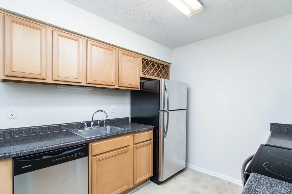 5155 Roswell Road Unit 3, Sandy Springs, Georgia 30342, 1 Bedroom Bedrooms, ,1 BathroomBathrooms,Residential,Sold,5155 Roswell Road Unit 3,6009868