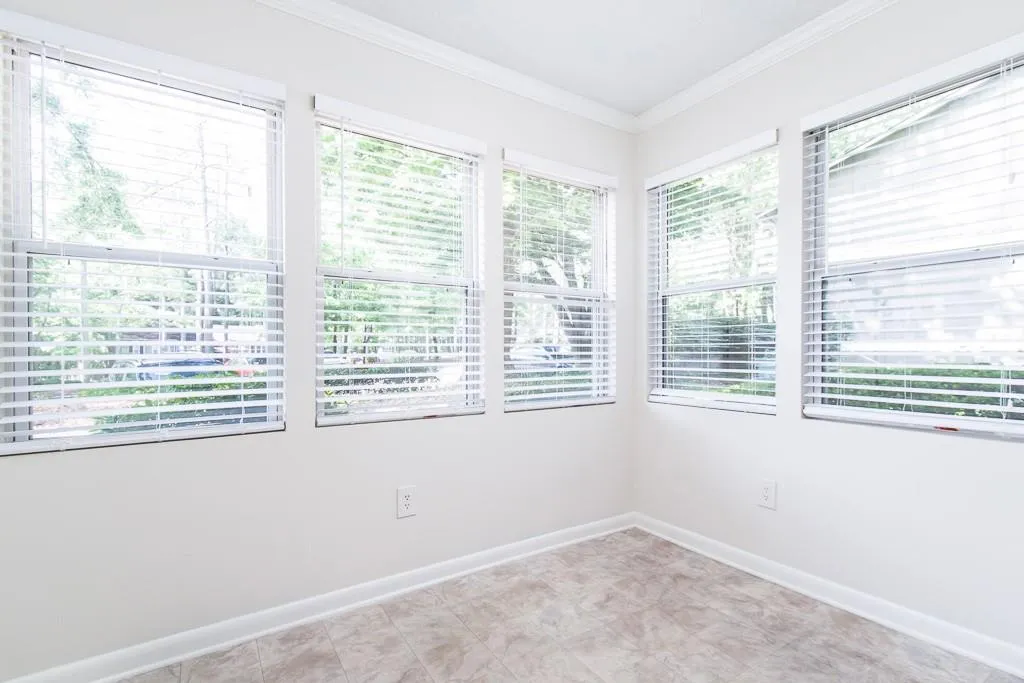 5155 Roswell Road Unit 3, Sandy Springs, Georgia 30342, 1 Bedroom Bedrooms, ,1 BathroomBathrooms,Residential,Sold,5155 Roswell Road Unit 3,6009868