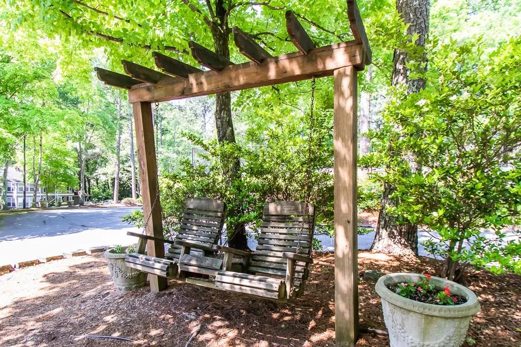 5155 Roswell Road Unit 3, Sandy Springs, Georgia 30342, 1 Bedroom Bedrooms, ,1 BathroomBathrooms,Residential,Sold,5155 Roswell Road Unit 3,6009868