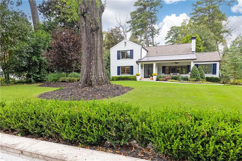 660 Old Ivy Road Ne, Atlanta, Georgia 30342, 4 Bedrooms Bedrooms, ,3 BathroomsBathrooms,Residential,For Sale,660 Old Ivy Road Ne,7659174