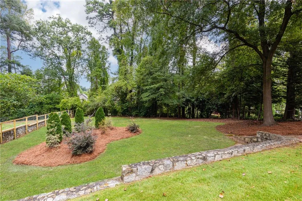 660 Old Ivy Road Ne, Atlanta, Georgia 30342, 4 Bedrooms Bedrooms, ,3 BathroomsBathrooms,Residential,For Sale,660 Old Ivy Road Ne,7659174