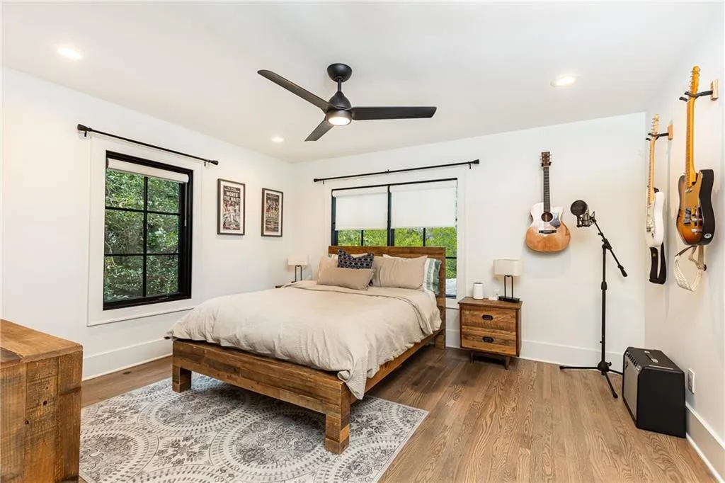 660 Old Ivy Road Ne, Atlanta, Georgia 30342, 4 Bedrooms Bedrooms, ,3 BathroomsBathrooms,Residential,For Sale,660 Old Ivy Road Ne,7659174