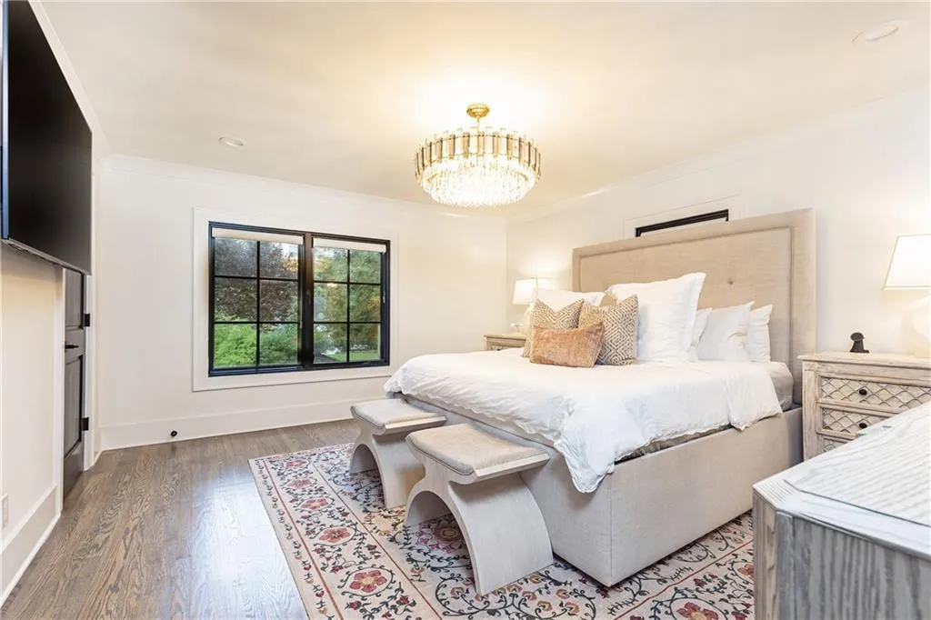 660 Old Ivy Road Ne, Atlanta, Georgia 30342, 4 Bedrooms Bedrooms, ,3 BathroomsBathrooms,Residential,For Sale,660 Old Ivy Road Ne,7659174