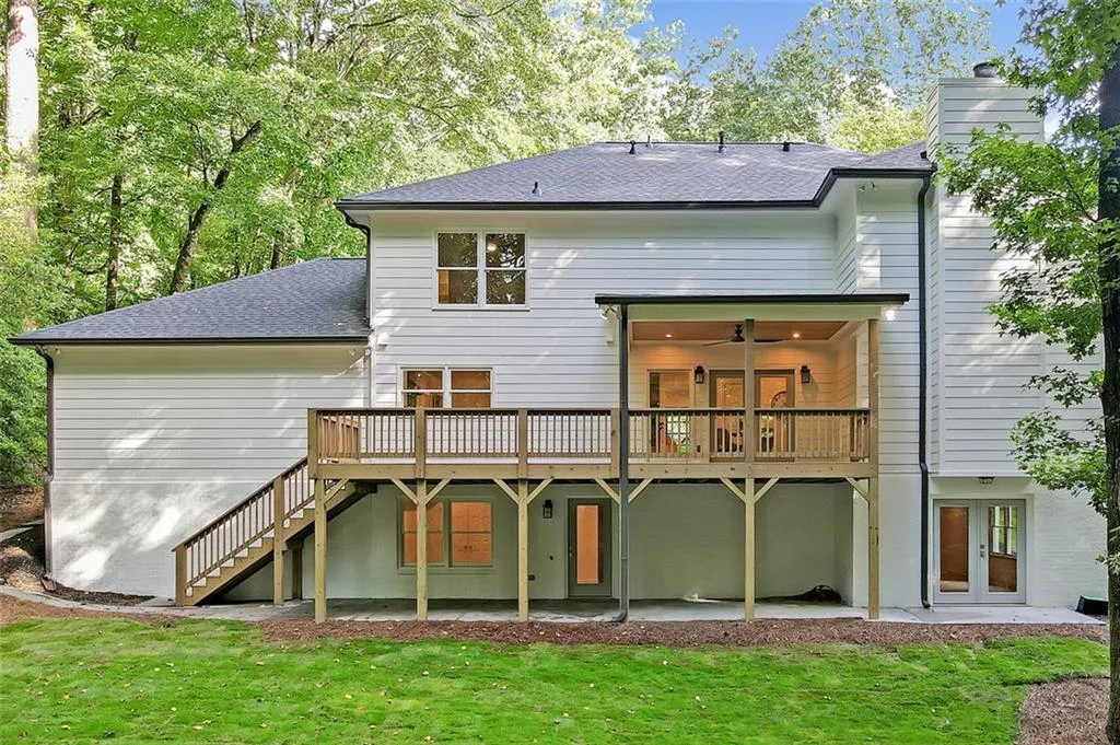 6050 Blackwater Trail, Atlanta, Georgia 30328, 5 Bedrooms Bedrooms, ,4 BathroomsBathrooms,Residential,Sold,6050 Blackwater Trail,7429118