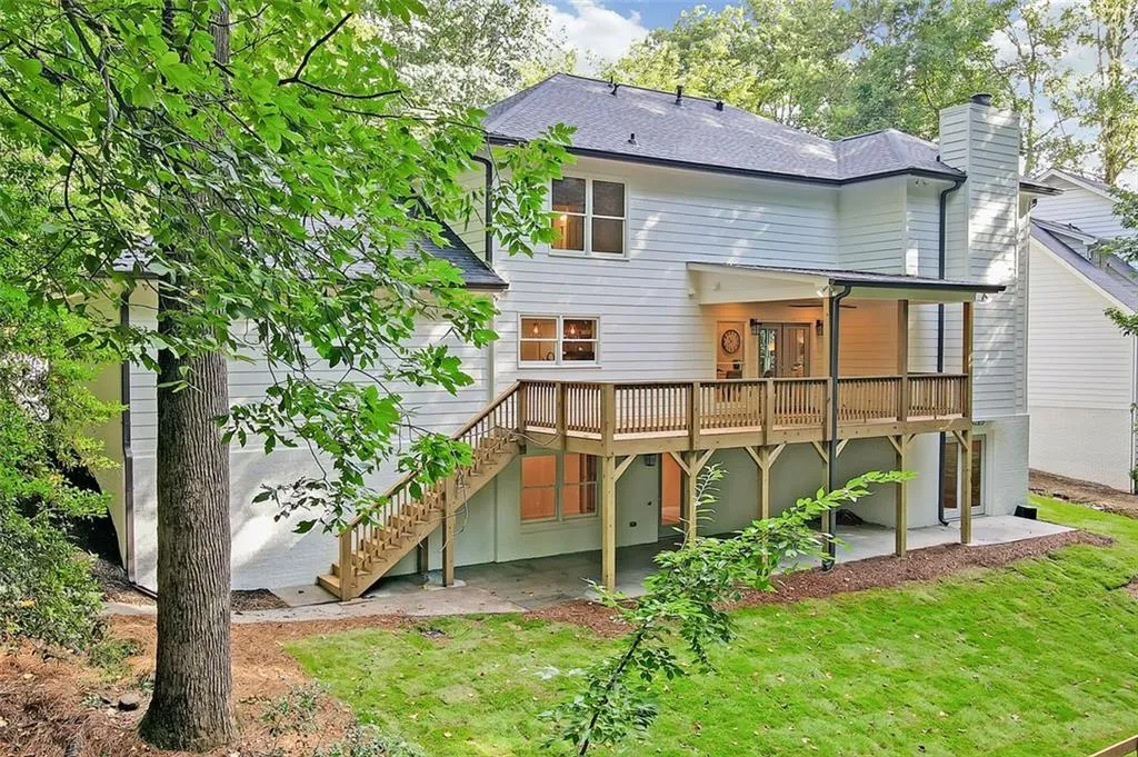 6050 Blackwater Trail, Atlanta, Georgia 30328, 5 Bedrooms Bedrooms, ,4 BathroomsBathrooms,Residential,Sold,6050 Blackwater Trail,7429118