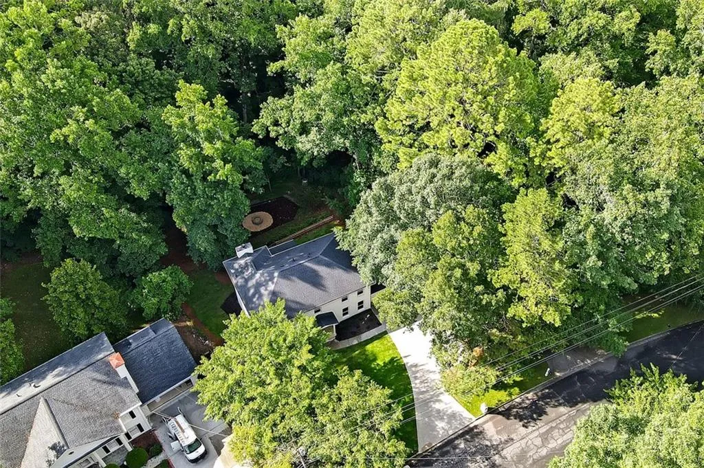 6050 Blackwater Trail, Atlanta, Georgia 30328, 5 Bedrooms Bedrooms, ,4 BathroomsBathrooms,Residential,Sold,6050 Blackwater Trail,7429118