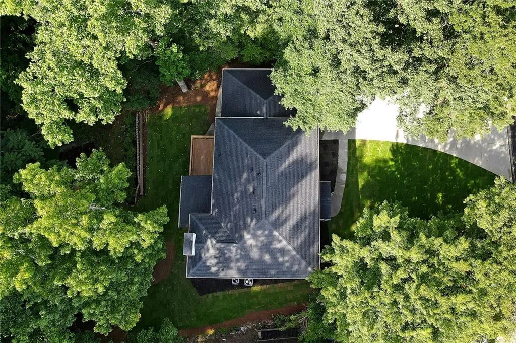 6050 Blackwater Trail, Atlanta, Georgia 30328, 5 Bedrooms Bedrooms, ,4 BathroomsBathrooms,Residential,Sold,6050 Blackwater Trail,7429118