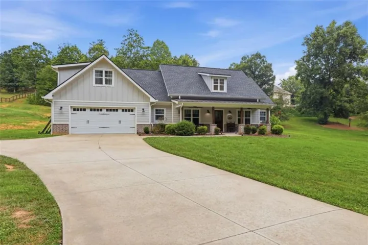 70 Stone Hearth Drive, Cleveland, Georgia 30528
