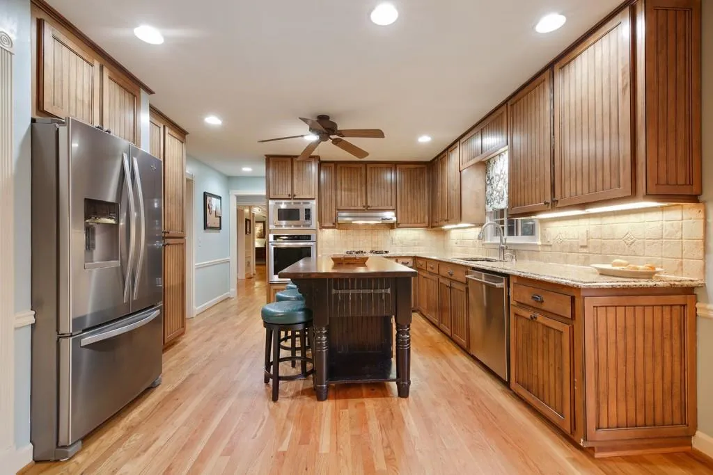 7000 Wycombe Road, Sandy Springs, Georgia 30328, 5 Bedrooms Bedrooms, ,3 BathroomsBathrooms,Residential,Sold,7000 Wycombe Road,6101516