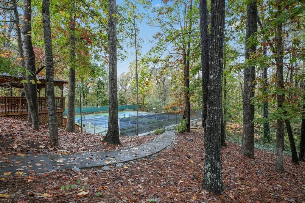 7000 Wycombe Road, Sandy Springs, Georgia 30328, 5 Bedrooms Bedrooms, ,3 BathroomsBathrooms,Residential,Sold,7000 Wycombe Road,6101516
