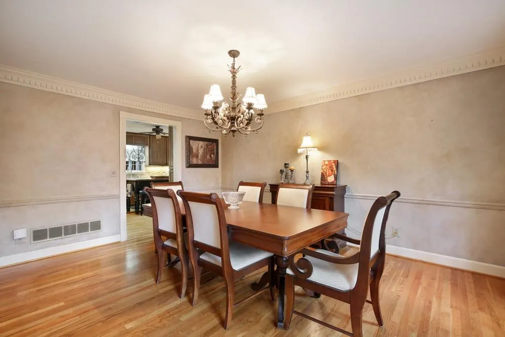 7000 Wycombe Road, Sandy Springs, Georgia 30328, 5 Bedrooms Bedrooms, ,3 BathroomsBathrooms,Residential,Sold,7000 Wycombe Road,6101516
