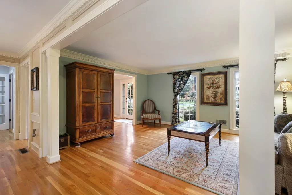 7000 Wycombe Road, Sandy Springs, Georgia 30328, 5 Bedrooms Bedrooms, ,3 BathroomsBathrooms,Residential,Sold,7000 Wycombe Road,6101516