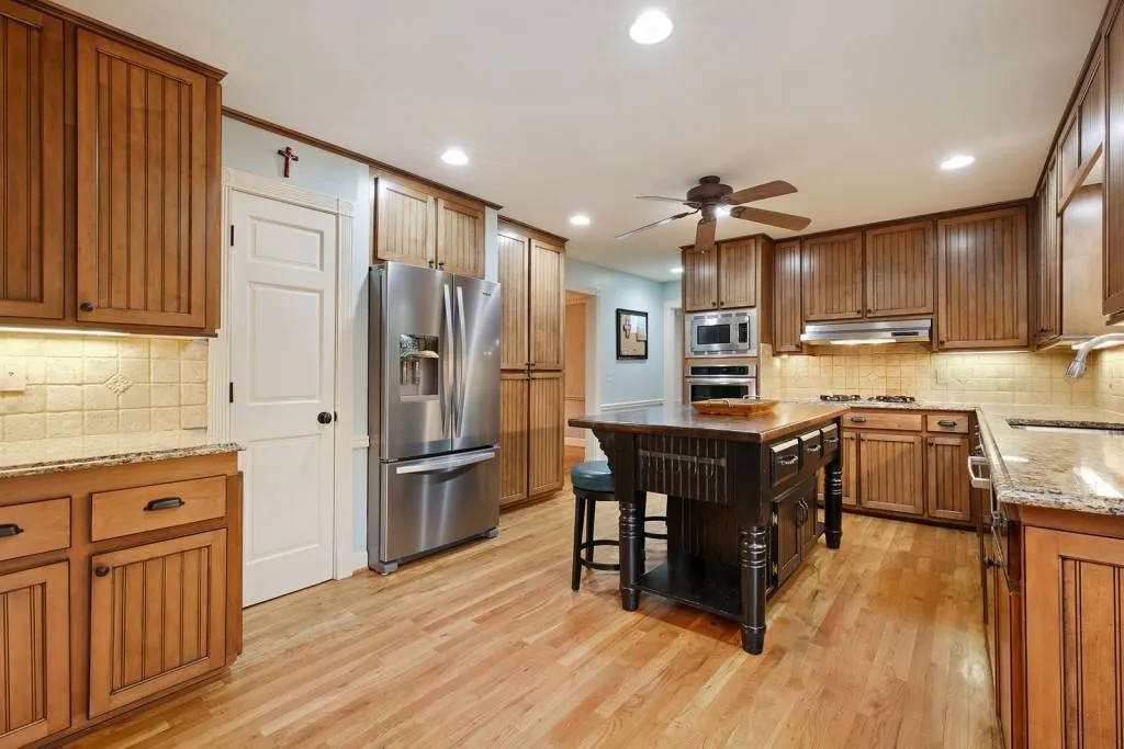 7000 Wycombe Road, Sandy Springs, Georgia 30328, 5 Bedrooms Bedrooms, ,3 BathroomsBathrooms,Residential,Sold,7000 Wycombe Road,6101516
