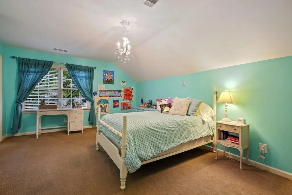 7000 Wycombe Road, Sandy Springs, Georgia 30328, 5 Bedrooms Bedrooms, ,3 BathroomsBathrooms,Residential,Sold,7000 Wycombe Road,6101516