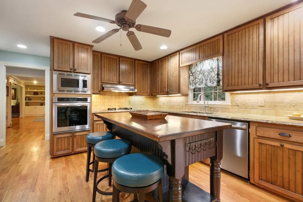 7000 Wycombe Road, Sandy Springs, Georgia 30328, 5 Bedrooms Bedrooms, ,3 BathroomsBathrooms,Residential,Sold,7000 Wycombe Road,6101516