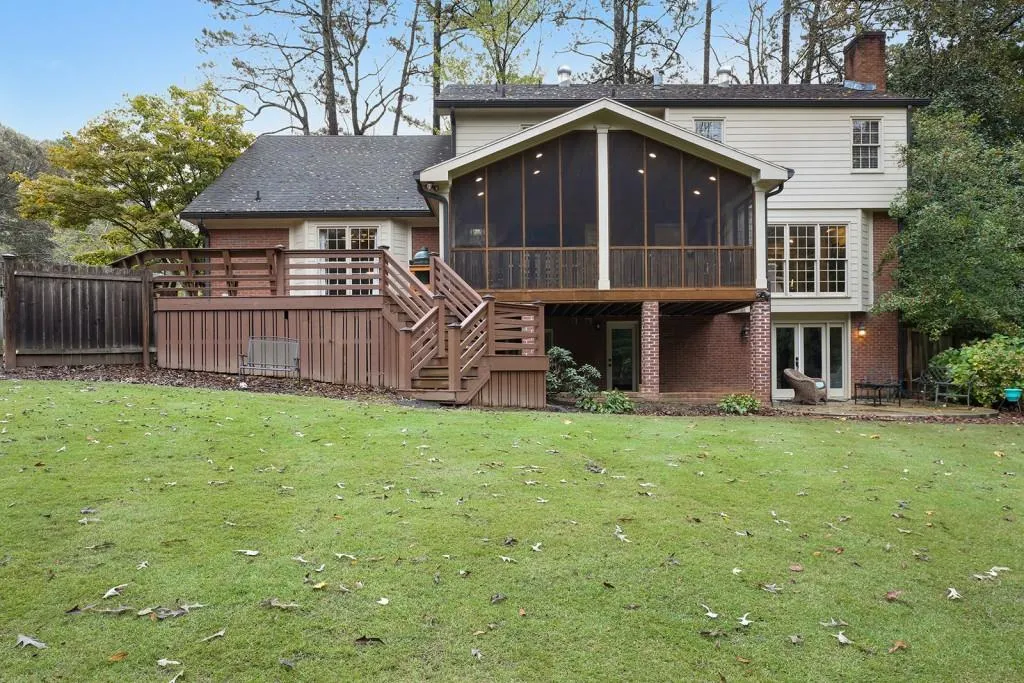 7000 Wycombe Road, Sandy Springs, Georgia 30328, 5 Bedrooms Bedrooms, ,3 BathroomsBathrooms,Residential,Sold,7000 Wycombe Road,6101516