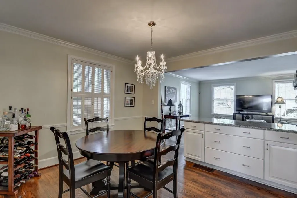 87 Delmont Drive Ne, Atlanta, Georgia 30305, 2 Bedrooms Bedrooms, ,1 BathroomBathrooms,Residential,Sold,87 Delmont Drive Ne,5725882