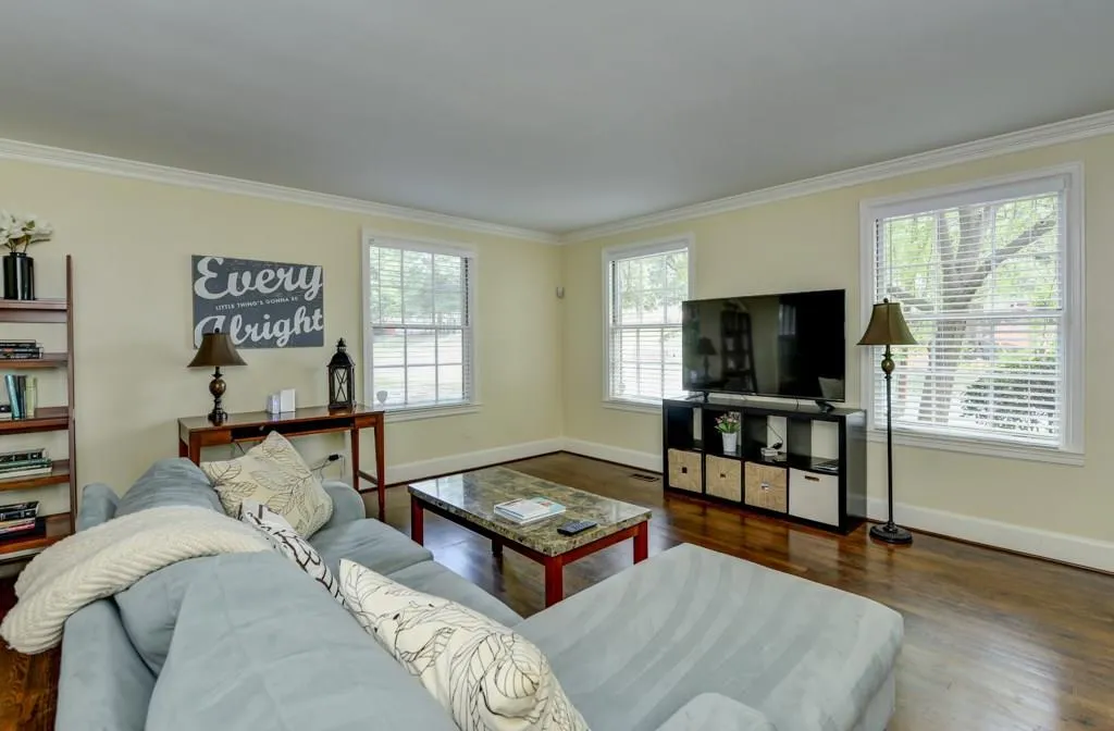 87 Delmont Drive Ne, Atlanta, Georgia 30305, 2 Bedrooms Bedrooms, ,1 BathroomBathrooms,Residential,Sold,87 Delmont Drive Ne,5725882