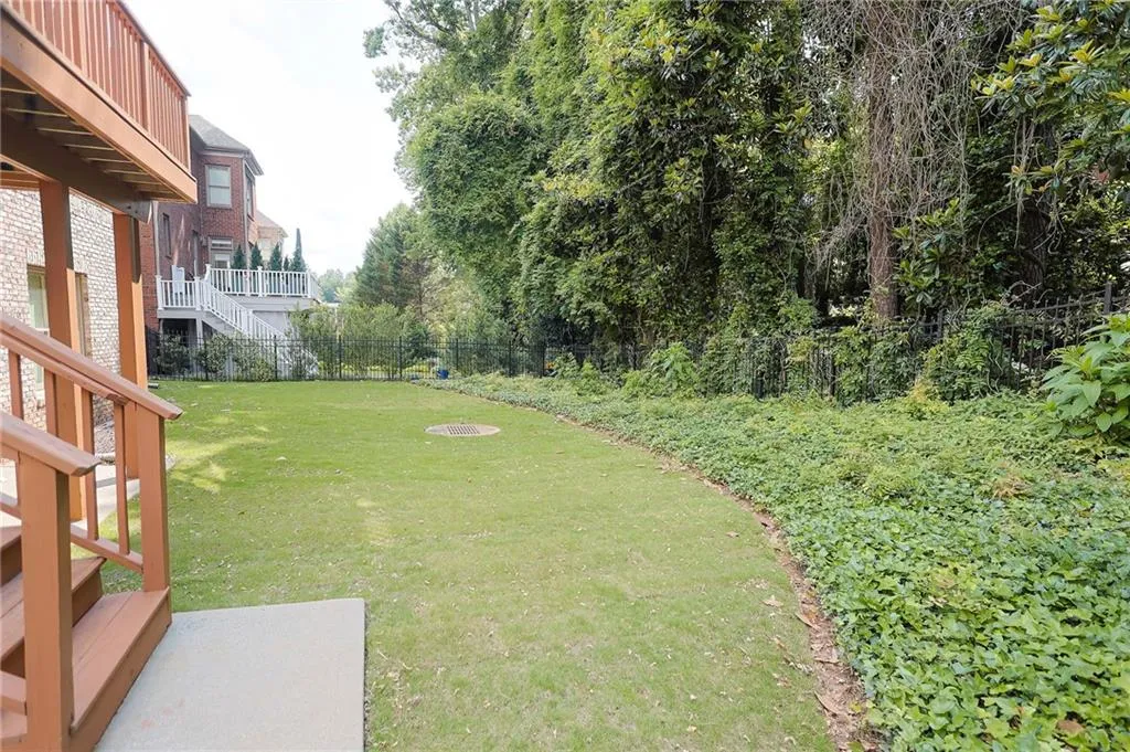 6277 Mount Vernon Oaks Drive, Atlanta, Georgia 30328, 5 Bedrooms Bedrooms, ,3 BathroomsBathrooms,Residential,Sold,6277 Mount Vernon Oaks Drive,7578826