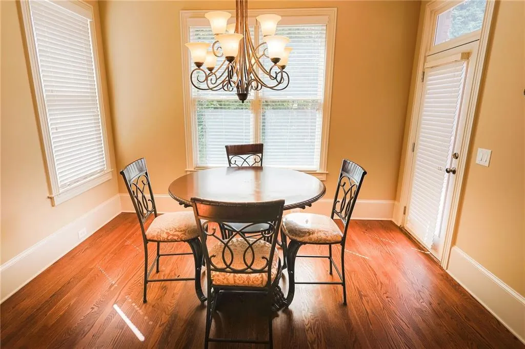 6277 Mount Vernon Oaks Drive, Atlanta, Georgia 30328, 5 Bedrooms Bedrooms, ,3 BathroomsBathrooms,Residential,Sold,6277 Mount Vernon Oaks Drive,7578826