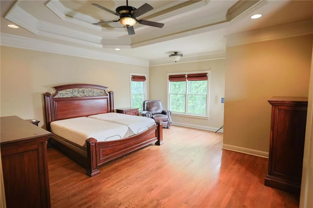 6277 Mount Vernon Oaks Drive, Atlanta, Georgia 30328, 5 Bedrooms Bedrooms, ,3 BathroomsBathrooms,Residential,Sold,6277 Mount Vernon Oaks Drive,7578826