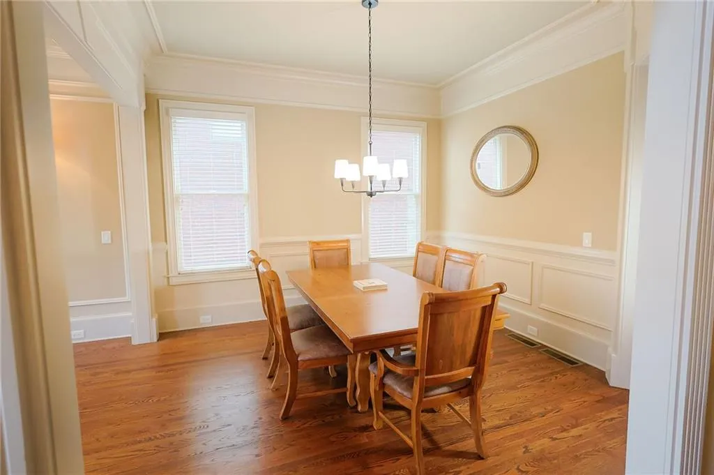 6277 Mount Vernon Oaks Drive, Atlanta, Georgia 30328, 5 Bedrooms Bedrooms, ,3 BathroomsBathrooms,Residential,For Sale,6277 Mount Vernon Oaks Drive,7578826