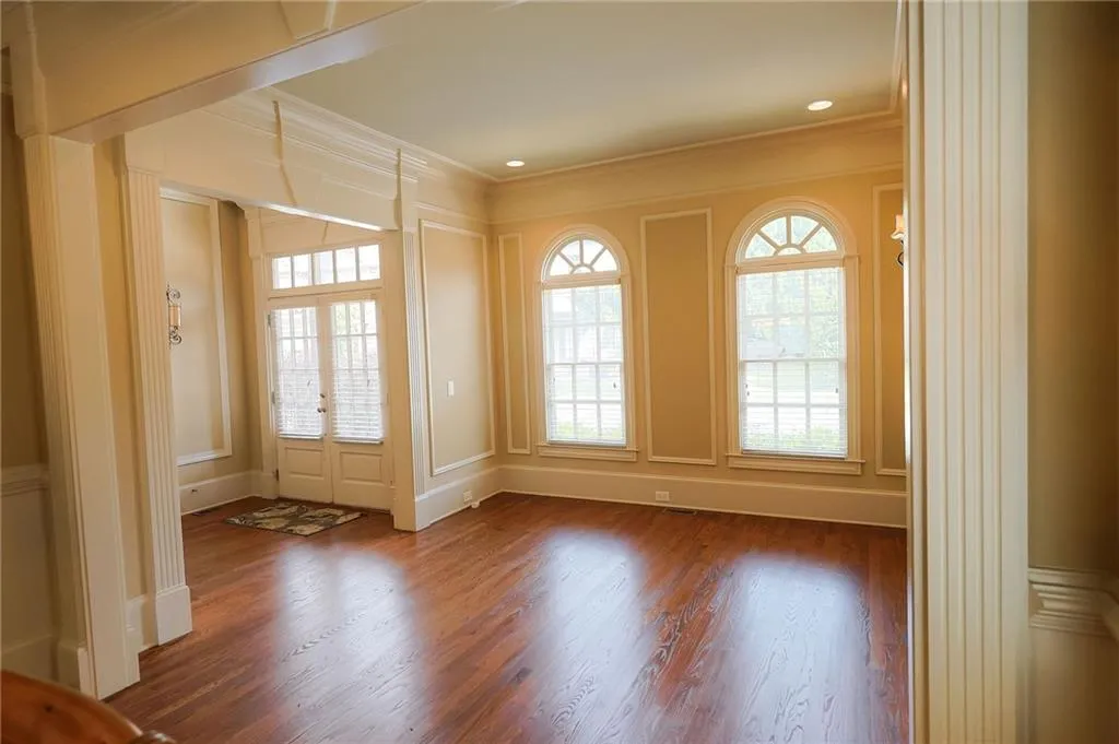 6277 Mount Vernon Oaks Drive, Atlanta, Georgia 30328, 5 Bedrooms Bedrooms, ,3 BathroomsBathrooms,Residential,For Sale,6277 Mount Vernon Oaks Drive,7578826
