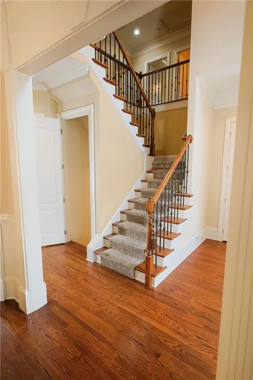 6277 Mount Vernon Oaks Drive, Atlanta, Georgia 30328, 5 Bedrooms Bedrooms, ,3 BathroomsBathrooms,Residential,For Sale,6277 Mount Vernon Oaks Drive,7578826