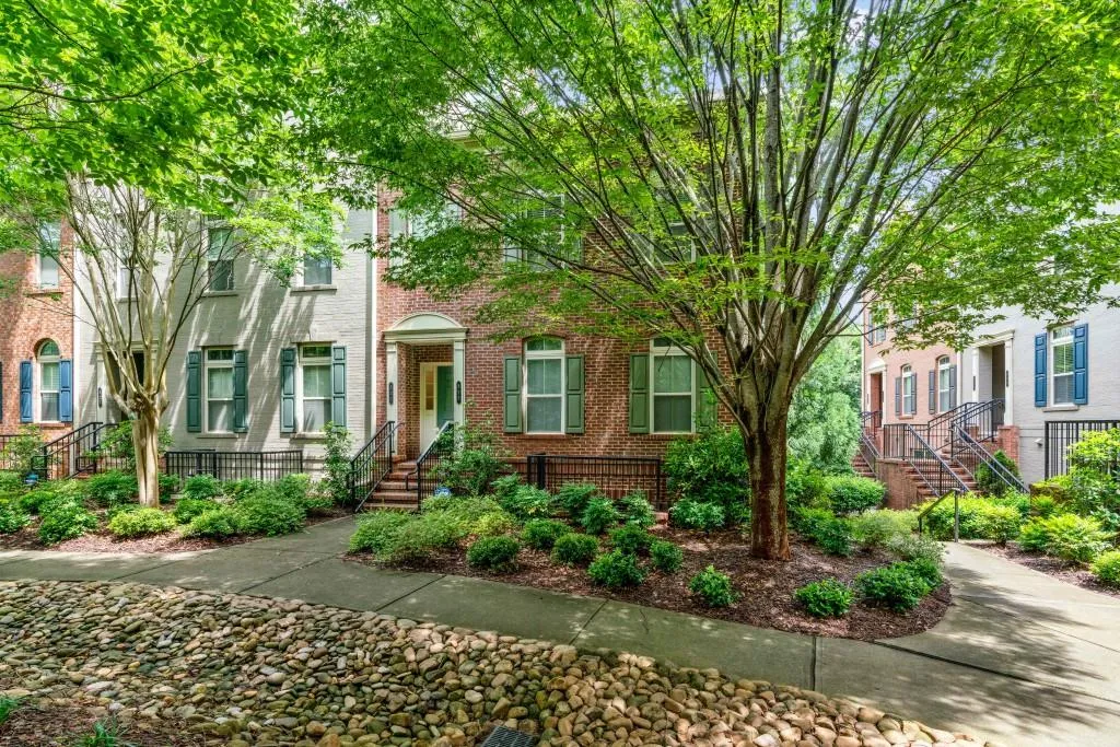 827 Perennial Drive, Sandy Springs, Georgia 30328, 2 Bedrooms Bedrooms, ,2 BathroomsBathrooms,Residential,Sold,827 Perennial Drive,7057831 827 Perennial Drive, Sandy Springs, Georgia 30328, 2 Bedrooms Bedrooms, ,2 BathroomsBathrooms,Residential,Sold,827 Perennial Drive,7057831